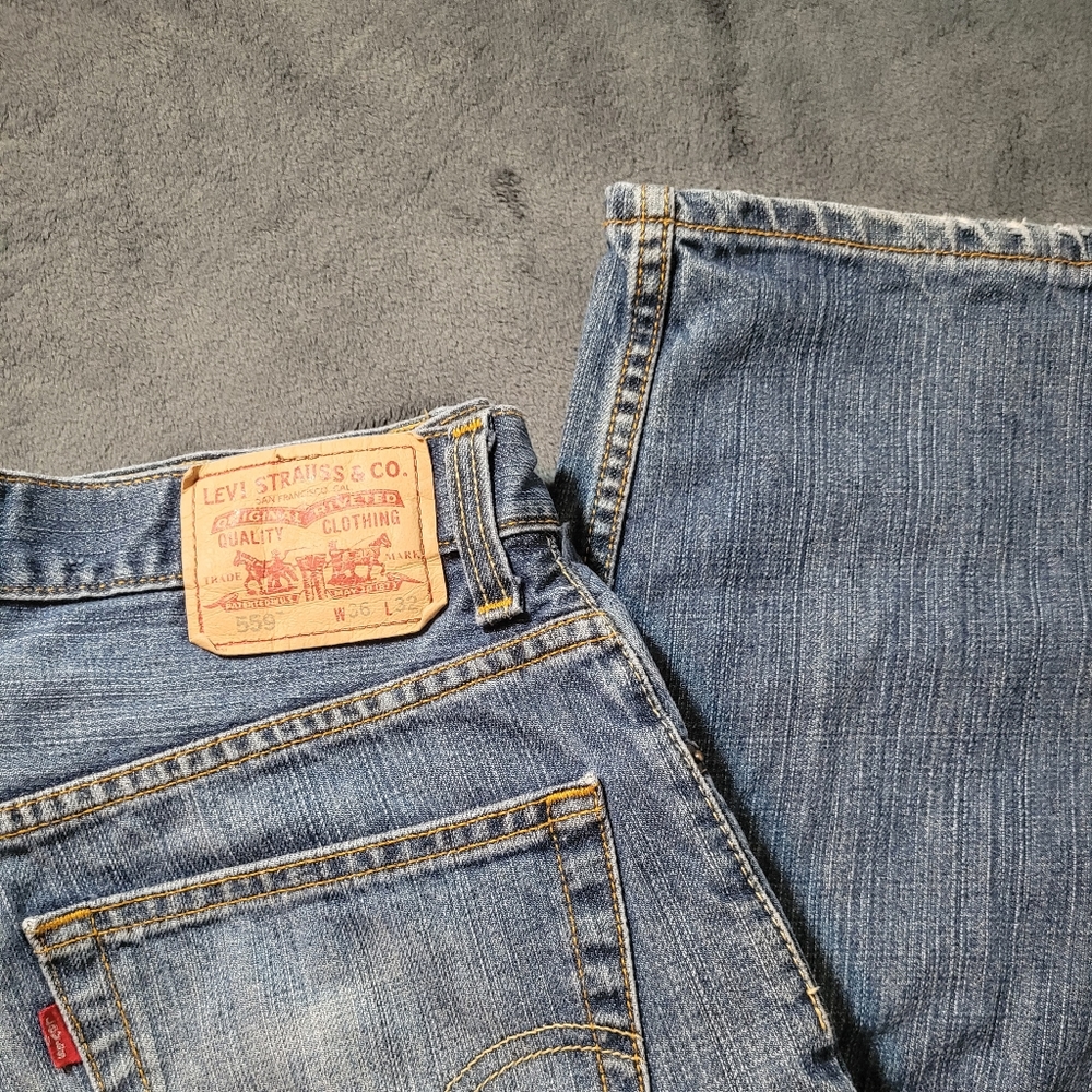 Men Levi Denim Blue Jeans 36 x 32